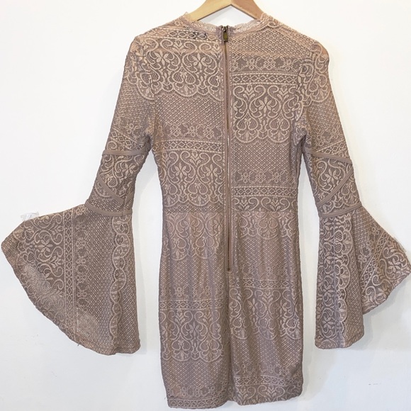 Nude lace dress - Picture 2 of 2